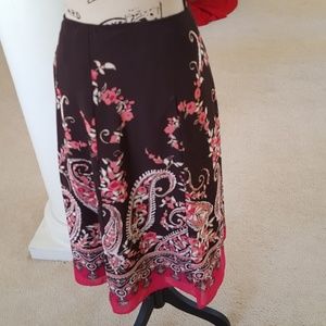 💕East 5th Floral Print Skirt